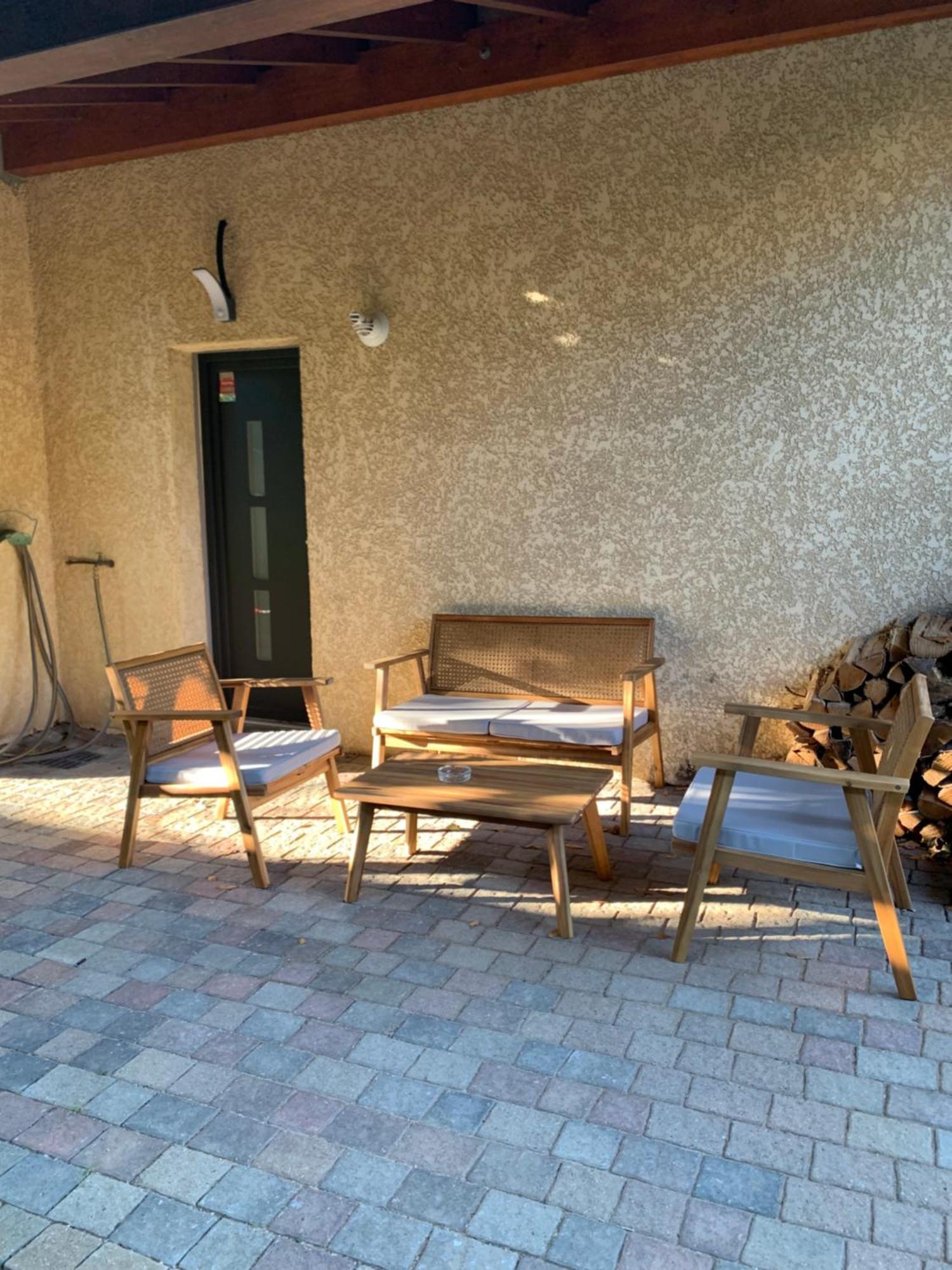 Studio Equipe Le Chasseland Chassieu Exterior photo